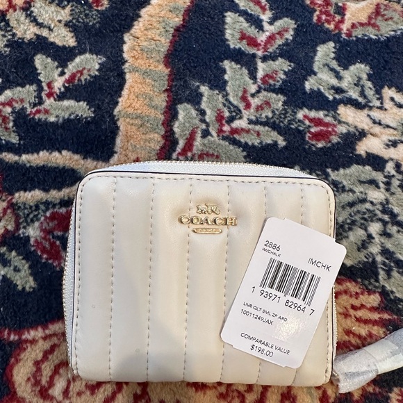 Coach quilted zipper wallet - Picture 1 of 5